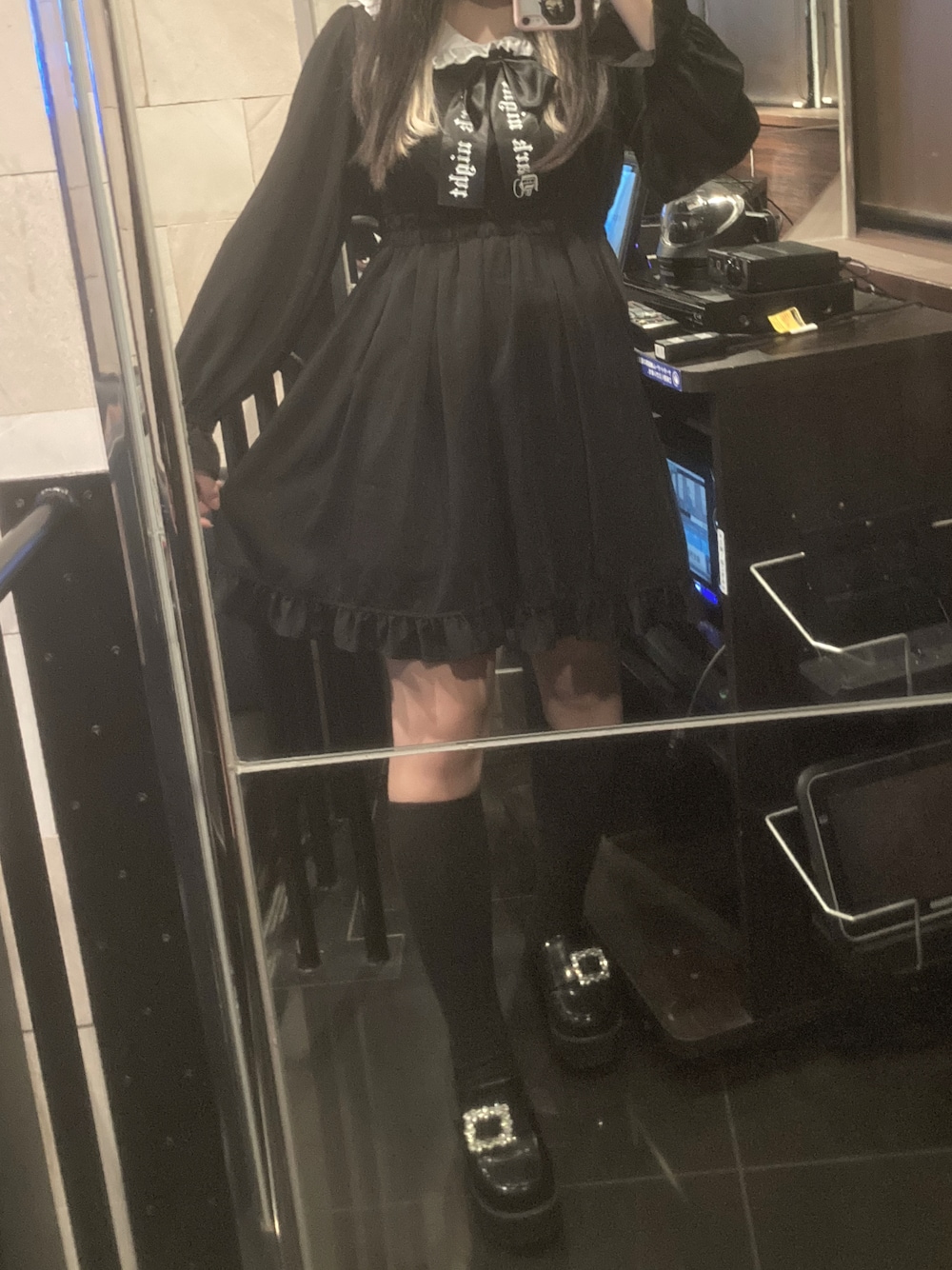 「アンクルージュ、ankrouge、Jamieエーエヌケー、秋コーデ、地雷、量産型」｜「Ank Rougeのアイテム（ワンピース、ブラック系）」を使った、あぴさん（レディース・156cm）の秋コーディネートの1枚目の写真