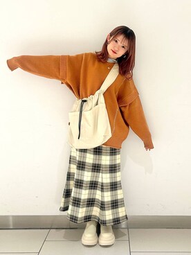 「LOWRYS FARM（ローリーズファーム）のステンレスプレートネックレス　973053（ネックレス）」を使った、Neneさん（レディース・152cm）の秋コーディネート