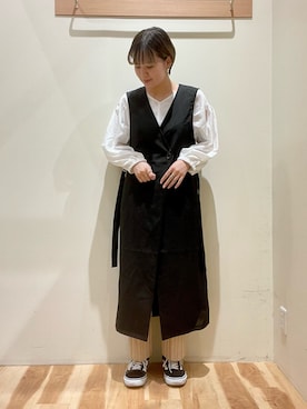 「Samansa Mos2 blue」｜「アイテム（ジャンパースカート）」を使った、ナツミさん（レディース・163cm）の秋コーディネート