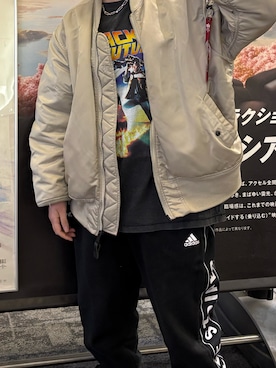 「アイテム（MA-1）」を使った、ゆんさんさん（レディース・162cm）の冬コーディネート