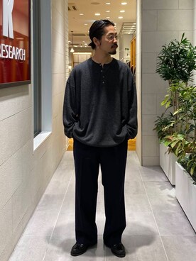 「カシミヤ」｜「アイテム（スラックス）」を使った、HAYATEさん（メンズ・173cm）の秋コーディネート