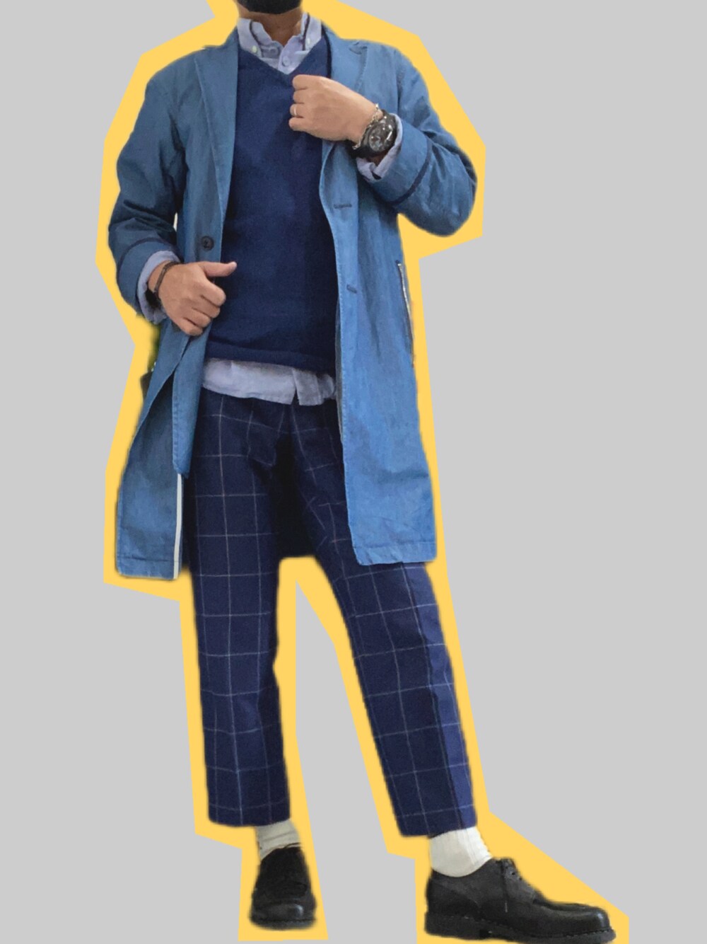 「ファッションを楽しもう、大人カジュアル、おしゃれさんと繋がりたい、いいね、save、フォローお願いします🤑、きれいめカジュアル、ハーフコート、パラブーツ、コート、コートスタイル」｜「onegravityのonegravity DENIM SHOP COAT（チェスターコート、ブルー系）」を使った、zizitownさん（メンズ・175cm）の秋コーディネートの1枚目の写真