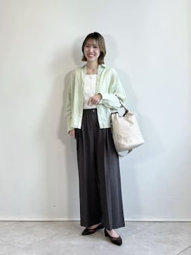「green label relaxing（グリーンレーベルリラクシング）のアイテム（パンツ）」を使った、西村（nishimura）さん（レディース・163cm）の春コーディネート
