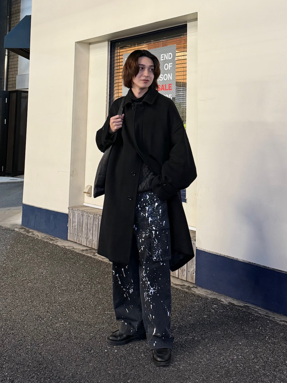 Graphpaperのステンカラーコートを使ったメンズ人気ファッション