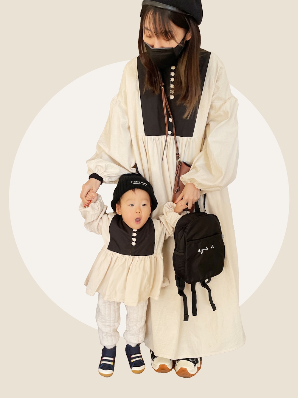 「親子コーデ、親子でおそろい、ママコーデ、ママファッション、ベビーコーデ、ベビー、大人女子、ラクチンコーデ、大人カジュアル、シンプルスタイル、お洒落さんとつながりたい、シンプル、ロングワンピース、低身長コーデ、ベージュコーデ」｜「Handmadeのアイテム（ワンピース/ドレス、ベージュ系）」を使った、ナナチさん（レディース・152cm）の冬コーディネートの1枚目の写真