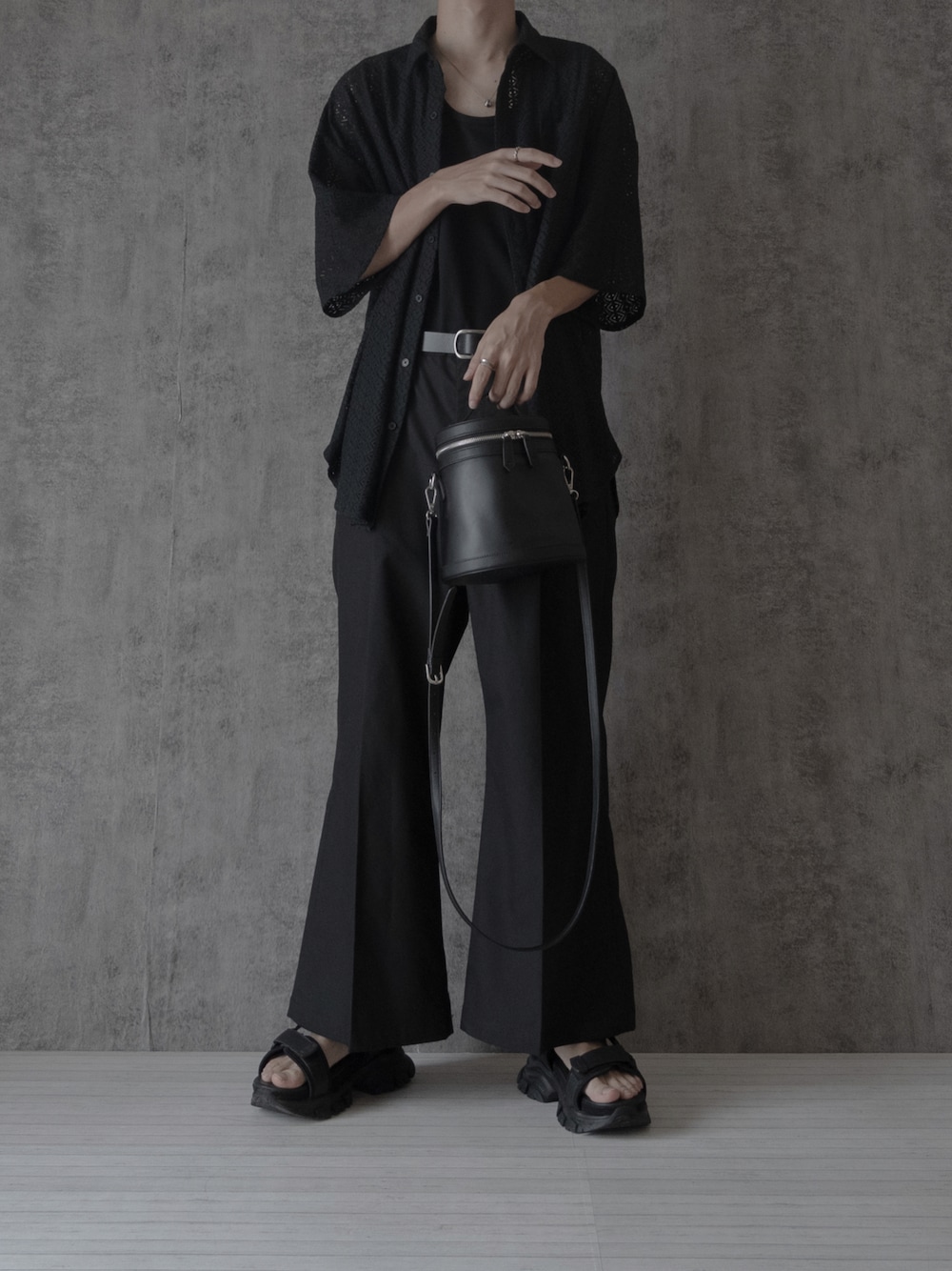 「WEARyouthコーデ、夏コーデ」｜「Adoon plainの【Adoon plain】レースシアーシャツ（シャツ/ブラウス、ブラック系）」を使った、まささん（メンズ・178cm）の夏コーディネートの1枚目の写真