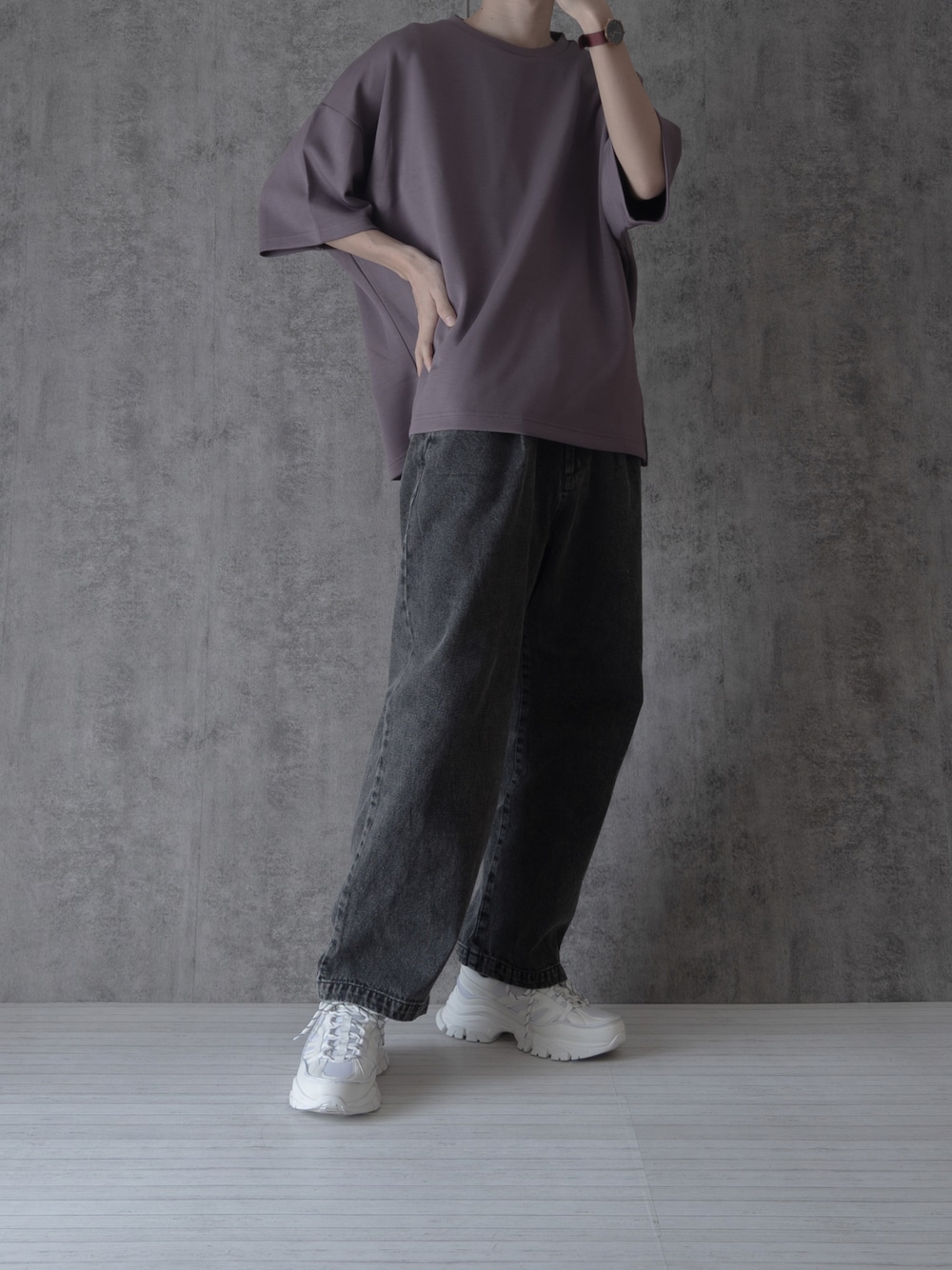 「WEGOの∴WEGO by こーせ/【WEB限定】トロミドルマンTシャツ（Tシャツ/カットソー、パープル系）」を使った、まささん（メンズ・178cm）の春コーディネートの1枚目の写真