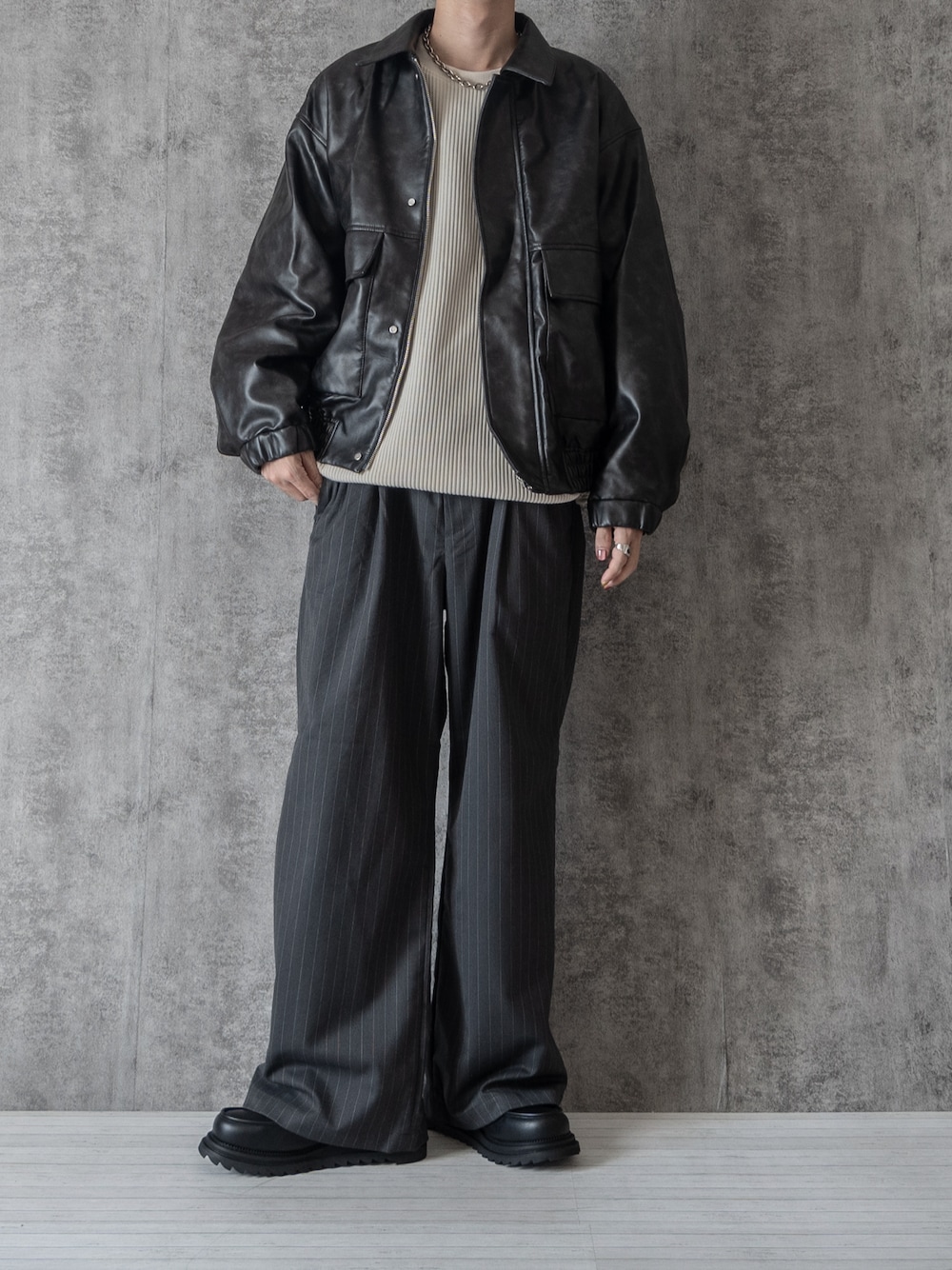 まささんの「Synthetic leather traxk jacket/シンセティックレザートラックジャケット/ブルゾン（RAGEBLUE）」を使ったコーディネートの1枚目の写真