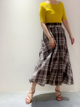 「STRAWBERRY-FIELDS（ストロベリーフィールズ）のアイテム（スカート）」を使った、UNIVERVALMUSEﾕﾆﾓｰﾙさん（レディース・157cm）の夏コーディネート