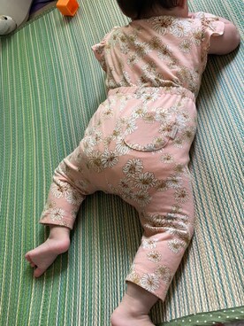 「UNIQLO（ユニクロ）のアイテム（Tシャツ/カットソー、オレンジ系）」を使った、桜ノママさん（キッズ・110cm）の夏コーディネート