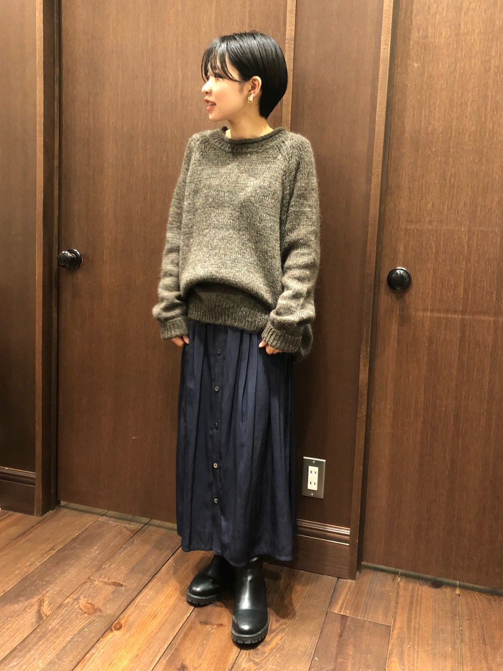 「ニット、冬コーデ、大人カジュアル、今日のコーデ、スカート、ootd、低身長、低身長コーデ、ブーツ、冬」｜「NOMBRE IMPAIRのダンデリオン　ロングニット（ニット/セーター、ブラウン系）」を使った、mis.さん（レディース・149cm）の冬コーディネートの1枚目の写真