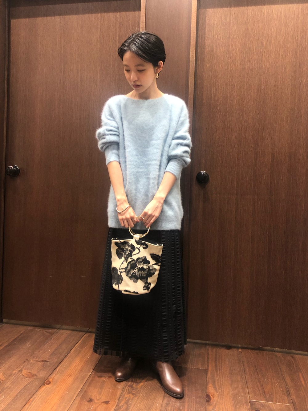 「秋コーデ、今日のコーデ、ニット、ロングスカート、秋冬コーデ、ブーツ、低身長、低身長コーデ、ootd、秋色」｜「NOMBRE IMPAIRのFOX　ボートネックP/O（ニット/セーター、ブルー系）」を使った、mis.さん（レディース・149cm）の秋コーディネートの1枚目の写真