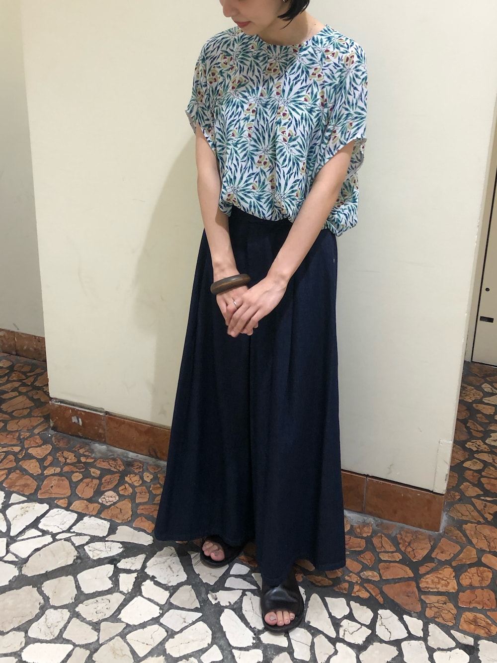 「夏コーデ、柄ブラウス、キュロット、サンダル、低身長、低身長コーデ、ootd、ブラウス、夏、今日のコーデ」｜「NOMBRE IMPAIRのボーダーリーフPT　ラグランフレンチブラウス（シャツ/ブラウス、グリーン系）」を使った、mis.さん（レディース・149cm）の夏コーディネートの1枚目の写真