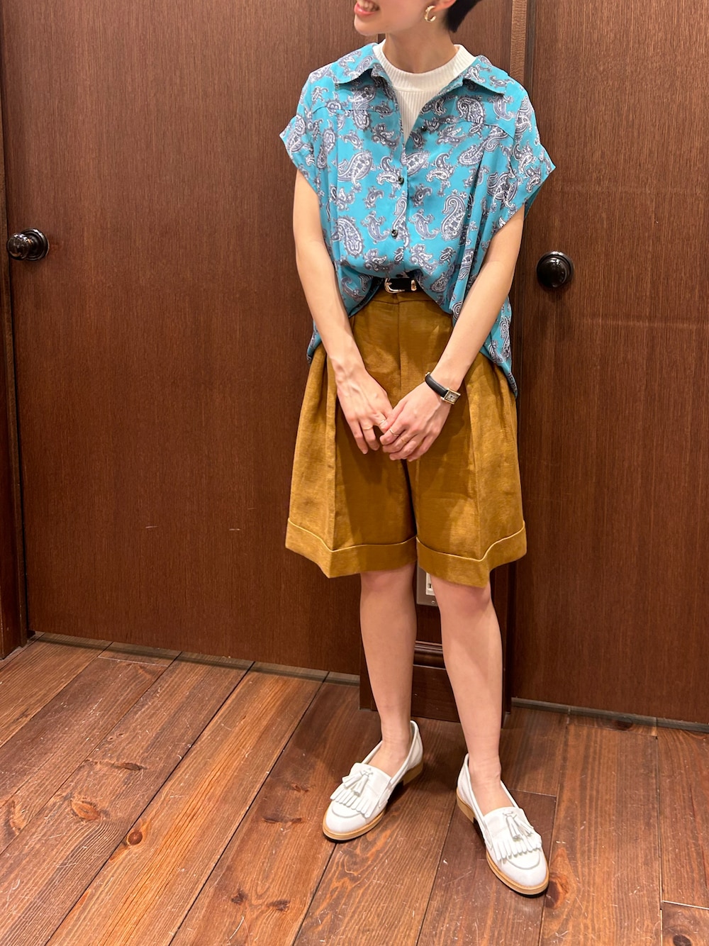 「パンツスタイル、低身長女子、ローファー、ショーツ、ペイズリー柄、ショーツスタイル、低身長コーデ、ootd、春夏コーデ、ブルー」｜「NOMBRE IMPAIRのペイズリーPT　小襟ブラウス（シャツ/ブラウス、ブルー系）」を使った、mis.さん（レディース・149cm）の春コーディネートの1枚目の写真