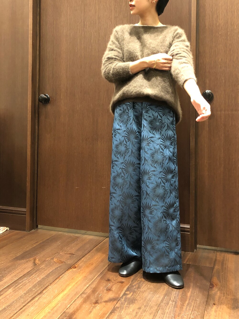 「ニット、柄パンツ、秋コーデ、オトナカジュアル、秋服、秋のコーデ、低身長、低身長コーデ、ootd、秋冬コーデ」｜「NOMBRE IMPAIRのブラッシュウール　ボートネックロングニット（ニット/セーター、ブラウン系）」を使った、mis.さん（レディース・149cm）の秋コーディネートの1枚目の写真