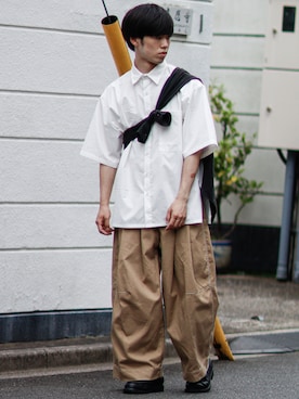 「SHINYAKOZUKA（シンヤコヅカ）のアイテム（チノパンツ）」を使った、RIKUさん（メンズ・171cm）の夏コーディネート