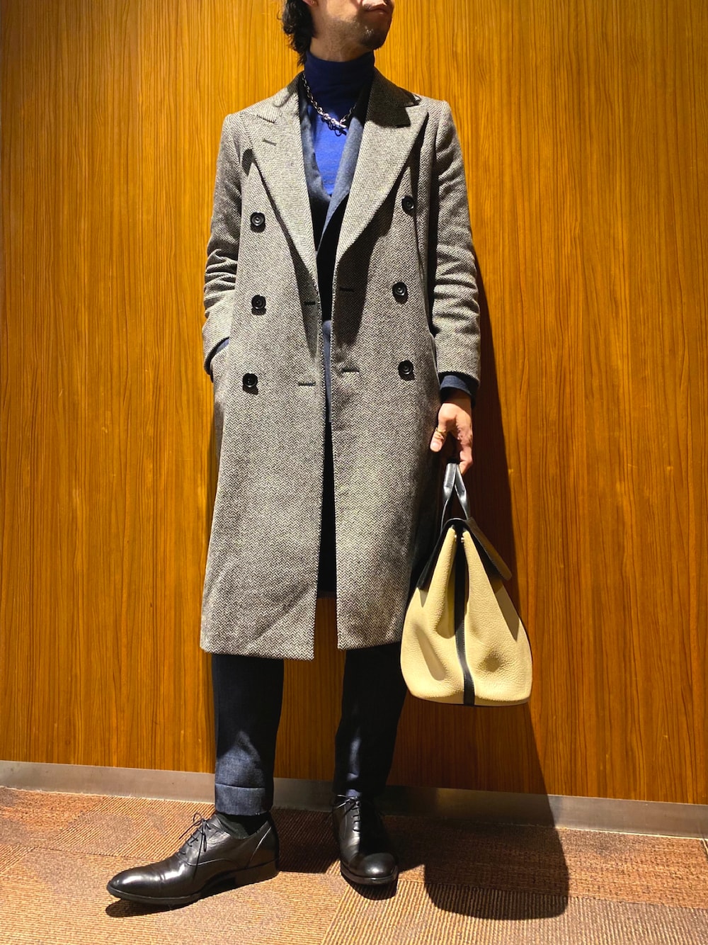 美品　Aquascutum グレー チェスターコート　冬コーデ Aquascutumのチェスターコートを使ったメンズ人気ファッション