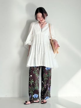 「TICCA(ティッカ)のアイテム(パンツ)」を使った、Demi-Luxe BEAMSさん(レディース・168cm)の夏コーディネート