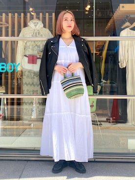 「NE QUITTEZ PAS!（ヌキテパ）のアイテム」を使った、Demi-Luxe BEAMSさん（レディース・157cm）の春コーディネート