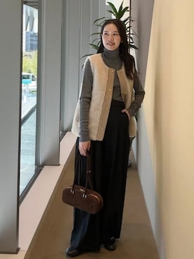 「ATON（エイトン）のATON / ウールトロピカル ワイドイージーパンツ（スラックス、ブラック系）」を使った、Demi-Luxe BEAMSさん（レディース・158cm）の秋コーディネート