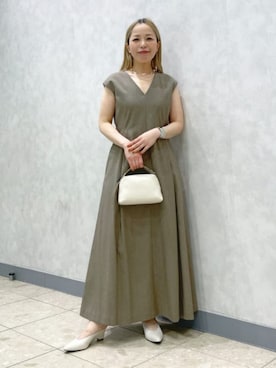 「Demi-Luxe BEAMS（デミルクス ビームス）のGIANNI CHIARINI / ALIFA レザーショルダーバッグ S（ショルダーバッグ、ホワイト系）」を使った、Demi-Luxe BEAMSさん（レディース・157cm）の夏コーディネート