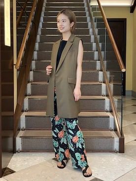 「フラワープリント」｜「アイテム（ベスト）」を使った、Demi-Luxe BEAMSさん（レディース・159cm）の夏コーディネート