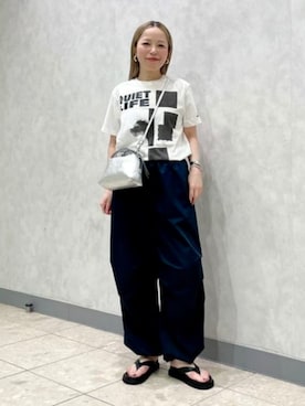 「Demi-Luxe BEAMS（デミルクス ビームス）のGIANNI CHIARINI / メタリック ALIFA レザーショルダーバッグ S（ショルダーバッグ、シルバー系）」を使った、Demi-Luxe BEAMSさん（レディース・157cm）の夏コーディネート