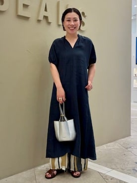 「Demi-Luxe BEAMS（デミルクス ビームス）のGIANNI CHIARINI / メタリック LILY ハンドバッグ（トートバッグ、シルバー系）」を使った、Demi-Luxe BEAMSさん（レディース・157cm）の夏コーディネート