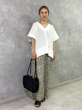 「Demi-Luxe BEAMS（デミルクス ビームス）のプチフラワー プリント イージーパンツ（その他パンツ、イエロー系）」を使った、Demi-Luxe BEAMSさん（レディース・157cm）の夏コーディネート