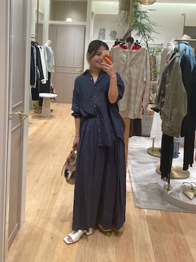 「LOUNGEDRESS（ラウンジドレス）のリネンバックタイシャツ（シャツ/ブラウス、ブルー系）」を使った、のんさん（レディース・154cm）の春コーディネート