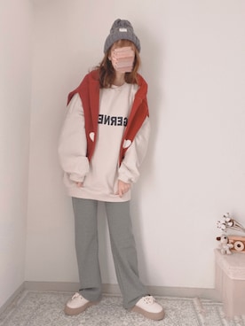 「アイテム（ニットキャップ/ビーニー、グレー系）」を使った、shiroさん（レディース・159cm）の冬コーディネート