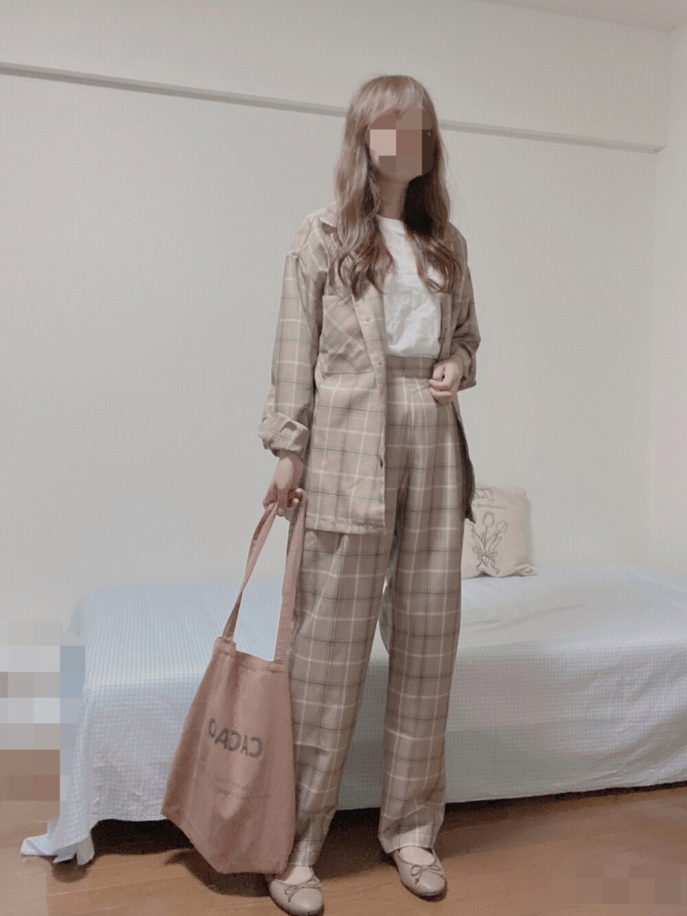 「チェック、セットアップ、ワントーンコーデ、プチプラ、ootd、カジュアルコーデ、淡色コーデ、韓国ファッション、秋コーデ」｜「GRLのアイテム（スーツセット、ブラウン系）」を使った、shiroさん（レディース・159cm）の秋コーディネートの1枚目の写真