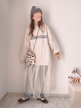 「アイテム（ニットキャップ/ビーニー、グレー系）」を使った、shiroさん（レディース・159cm）の冬コーディネート