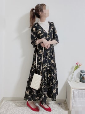 「アイテム（カチューシャ、ゴールド系）」を使った、shiroさん（レディース・159cm）の春コーディネート