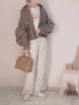 「アイテム（ボストンバッグ）」を使った、shiroさん（レディース・159cm）の秋コーディネート