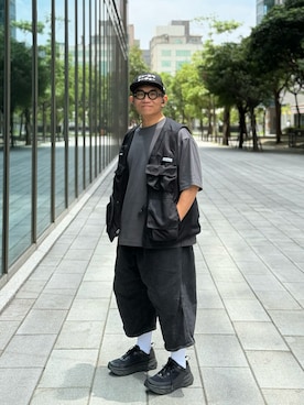 「アイテム（Tシャツ/カットソー）」を使った、Colorholic manさん（メンズ・172cm）の夏コーディネート