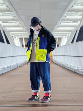 「アイテム（マウンテンパーカー）」を使った、Colorholic manさん（メンズ・172cm）の秋コーディネート