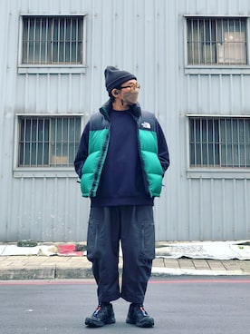 「wisdom（ウィズダム）のアイテム（パンツ）」を使った、Colorholic manさん（メンズ・172cm）の冬コーディネート