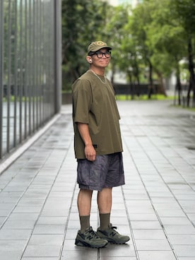 「アイテム（Tシャツ/カットソー）」を使った、Colorholic manさん（メンズ・172cm）の夏コーディネート