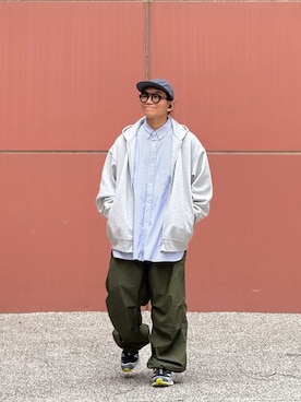 「green label relaxing（グリーンレーベルリラクシング）のアイテム（キャップ、グレー系）」を使った、Colorholic manさん（メンズ・172cm）の春コーディネート