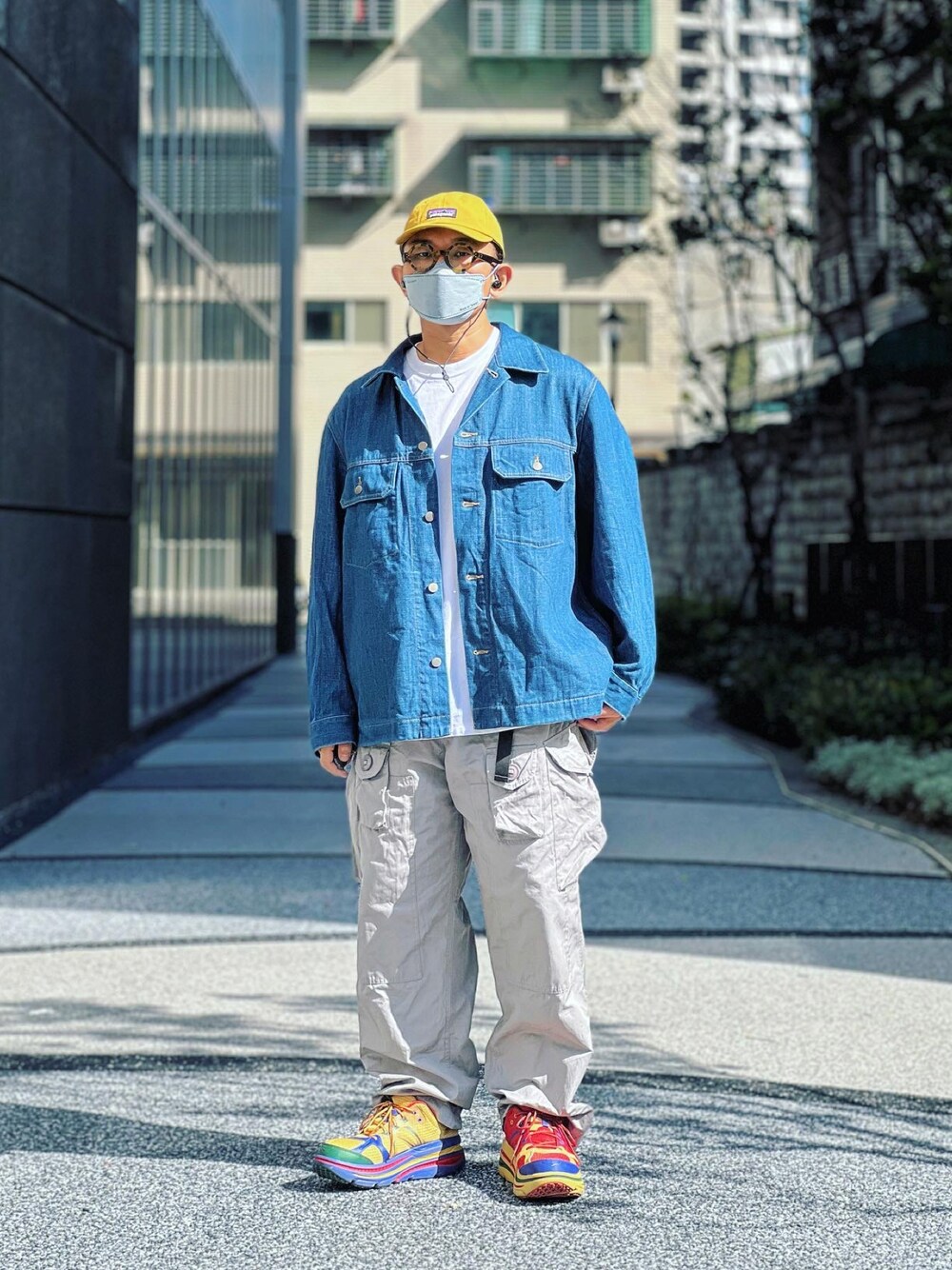 「UNIQLO、UNIQLO U、patagonia、clubstubborn、HOKAONEONE、ENGINEERED GARMENTS、ootd、streetstyle、streetfashion、menswear」｜「UNIQLOのアイテム（デニムジャケット、ブルー系）」を使った、Colorholic manさん（メンズ・172cm）の秋コーディネートの1枚目の写真