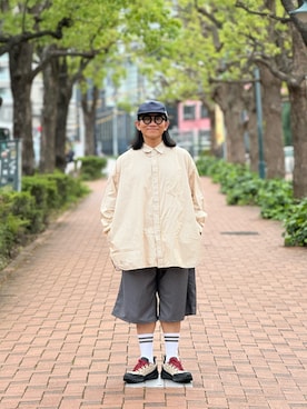 「KEEN（キーン）のアイテム（スニーカー、ベージュ系）」を使った、Colorholic manさん（メンズ・172cm）の春コーディネート