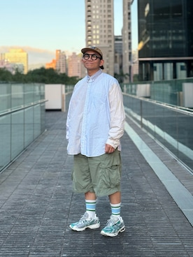 「アイテム（スニーカー）」を使った、Colorholic manさん（メンズ・172cm）の秋コーディネート
