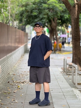「アイテム（カーゴパンツ、グレー系）」を使った、Colorholic manさん（メンズ・172cm）の秋コーディネート