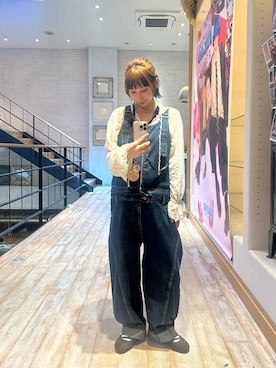 「アイテム（サロペット/オーバーオール）」を使った、arisa okitaさん（レディース・162cm）の秋コーディネート