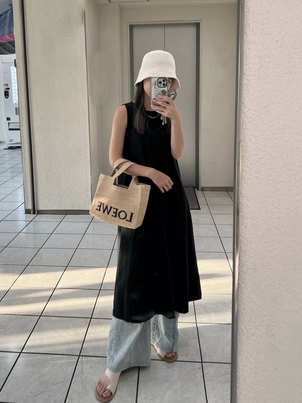 Nanami｜LOEWEのトートバッグを使ったコーディネート - WEAR