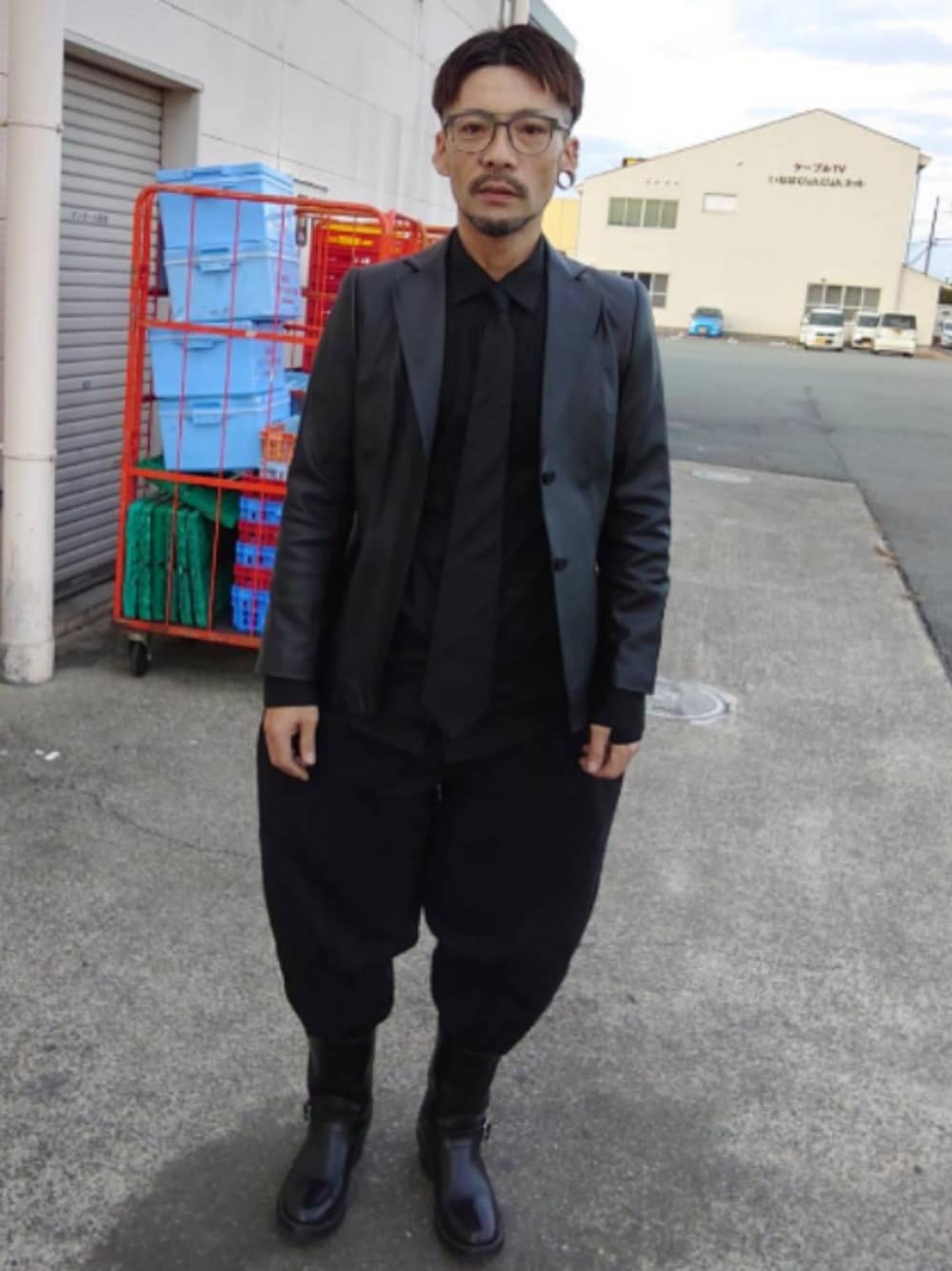 たけしゃたば｜COMME des GARCONSのテーラードジャケットを使っ