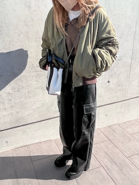 「MOUSSY（マウジー）のアイテム（MA-1）」を使った、meguuuさん（レディース・156cm）の冬コーディネート