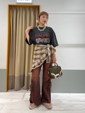 「アイテム（バンダナ/スカーフ、ベージュ系）」を使った、みゆさん（レディース・164cm）の夏コーディネート