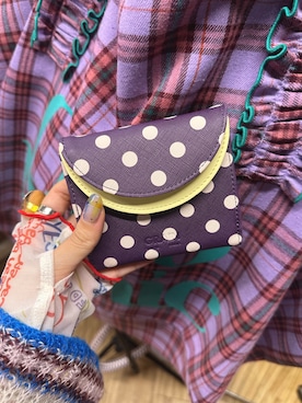 「アイテム（財布、パープル系）」を使った、みゆさん（レディース・164cm）の冬コーディネート